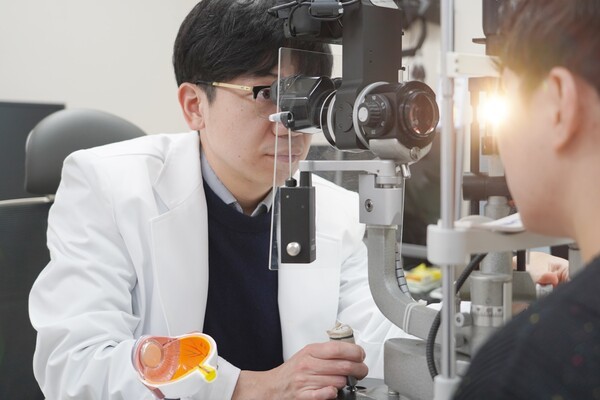 "당뇨 오래 앓을수록 위험"...시력 위협하는 '당뇨망막병증'