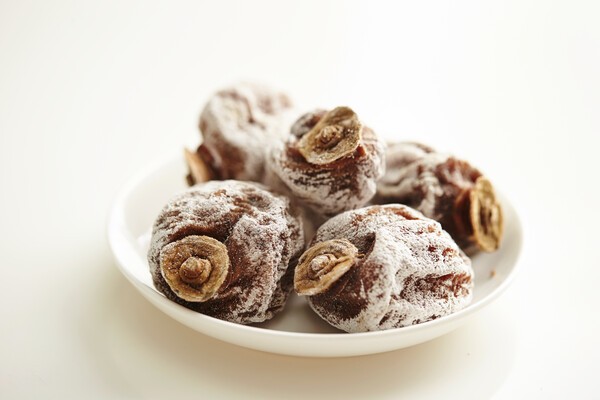 곶감에 숨은 건강 포인트, 겉에 흰 가루 털지 마세요