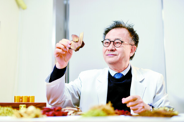 "노화인 줄 알았는데"…아침마다 하던 '마른기침' 무서운 정체