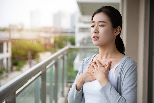 불안에 가슴 조일 땐 ‘깊은 숨’을…마음 다스리는 호흡법